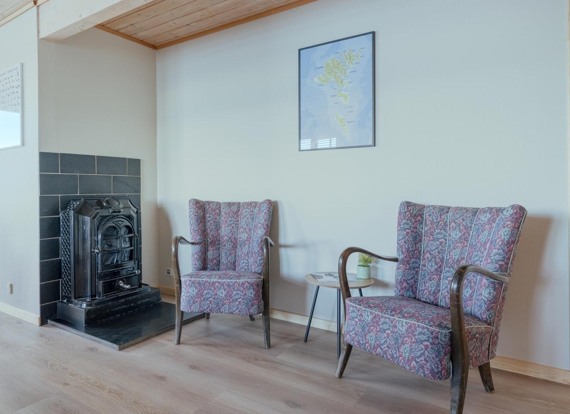 A Tromini Guesthouse Tórshavn Exteriör bild