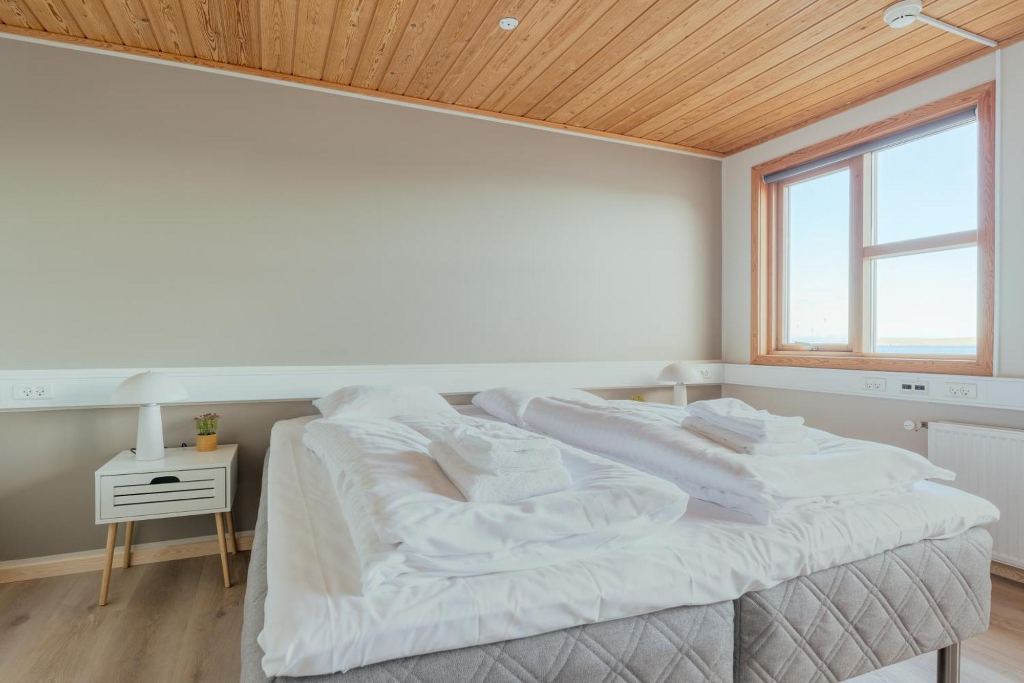 A Tromini Guesthouse Tórshavn Exteriör bild