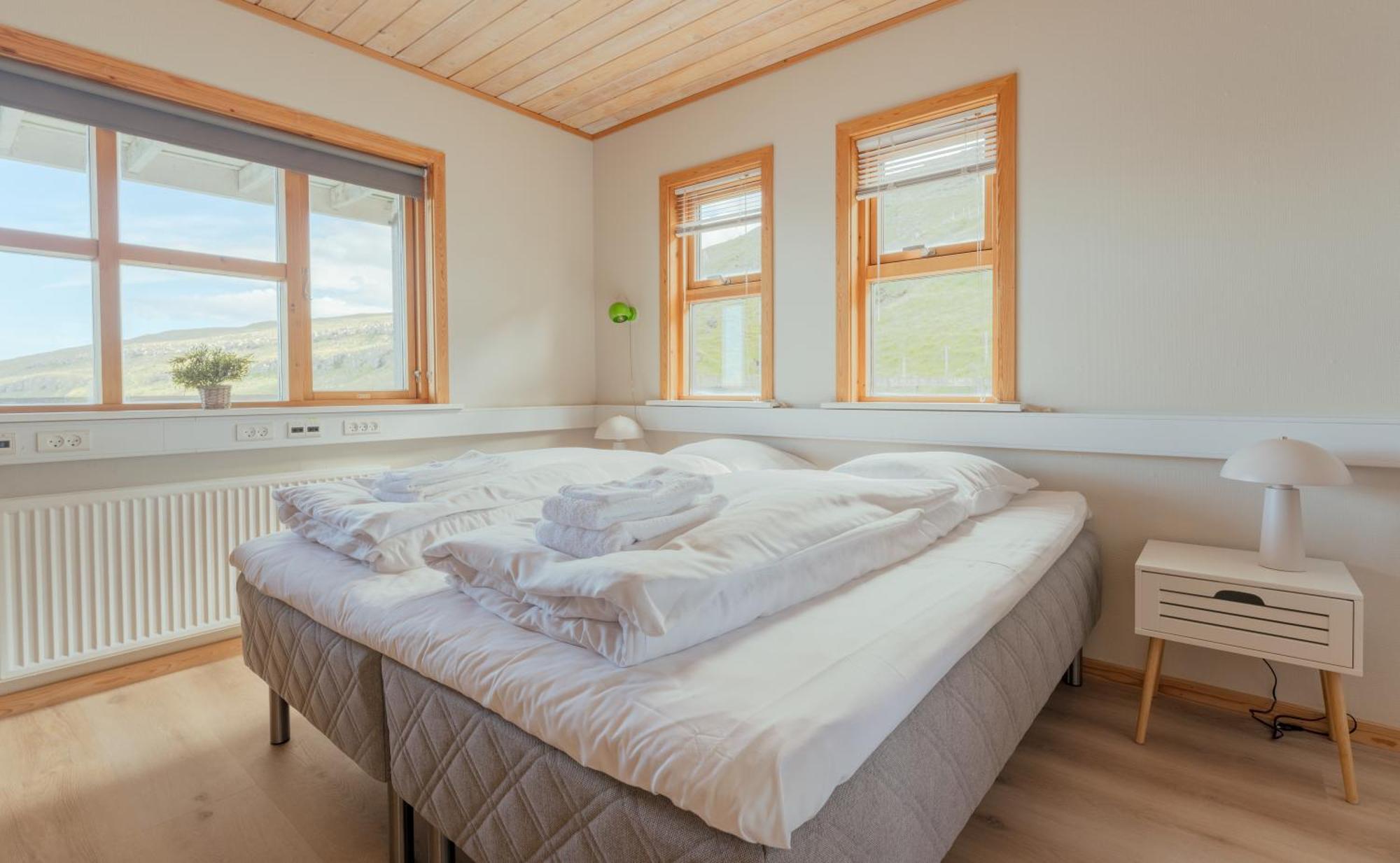 A Tromini Guesthouse Tórshavn Exteriör bild